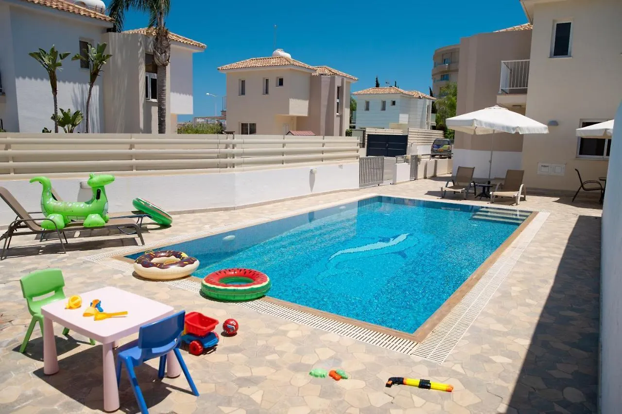 Fig Tree Villa Ekaterina 3 Bdrm بروتاراس