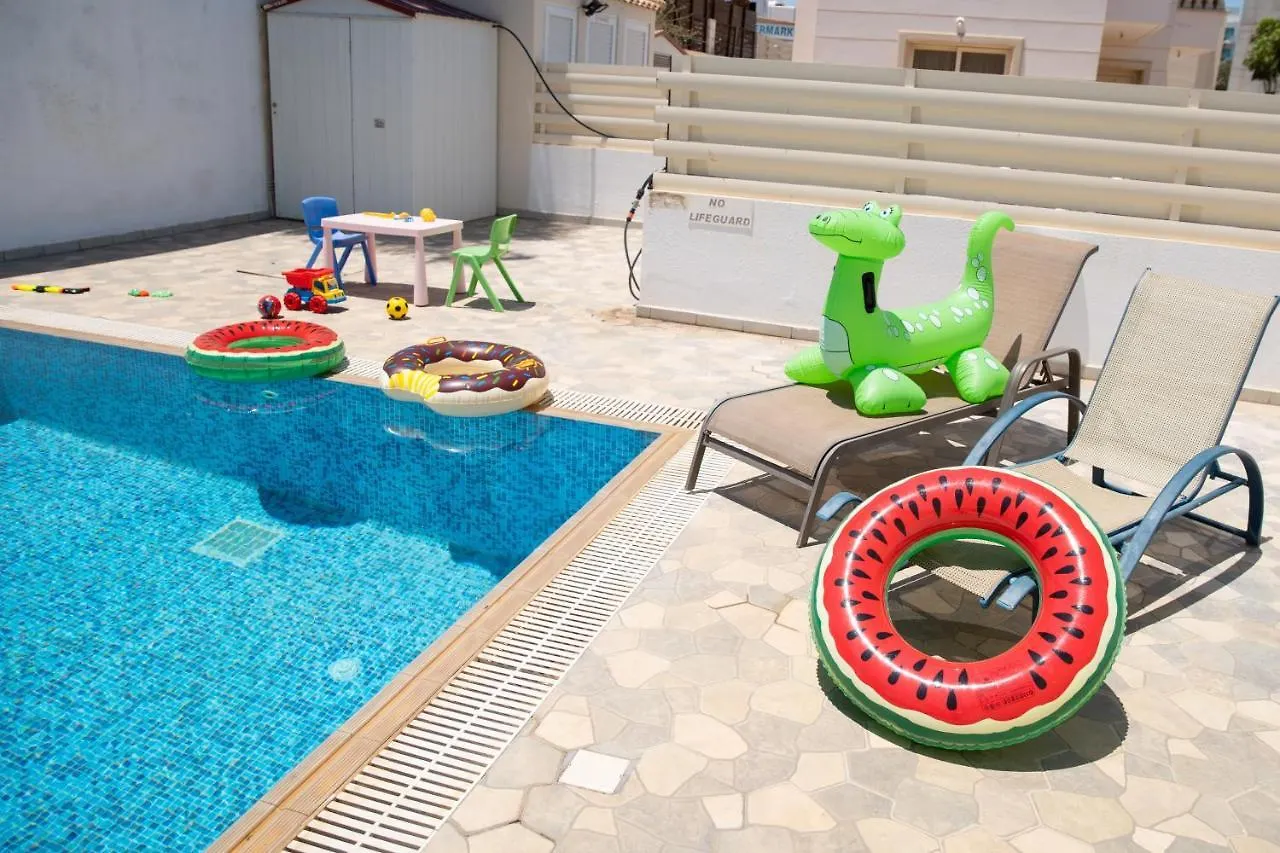 Fig Tree Villa Ekaterina 3 Bdrm بروتاراس
