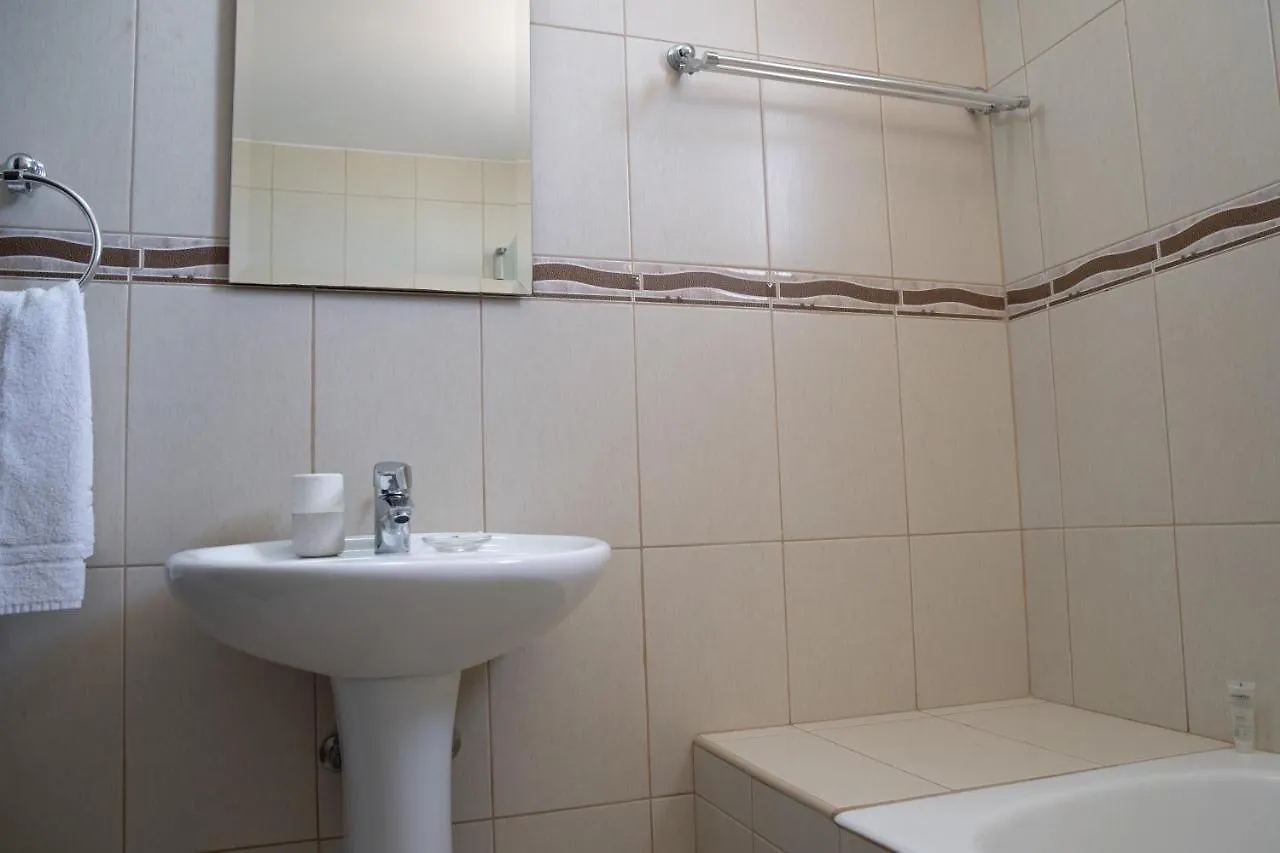 Fig Tree Villa Ekaterina 3 Bdrm بروتاراس 0*,
