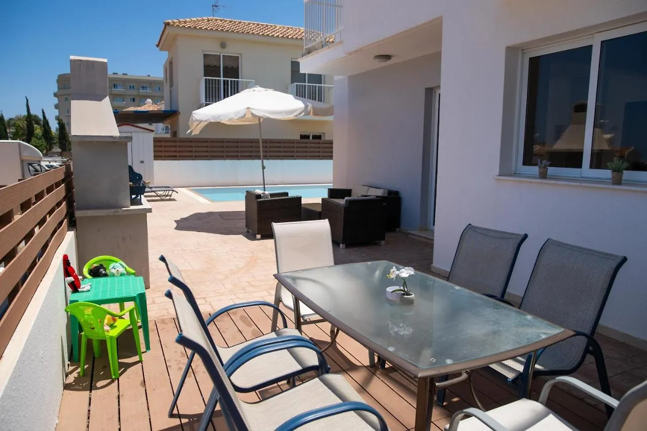 Fig Tree Villa Ekaterina 3 Bdrm بروتاراس قبرص
